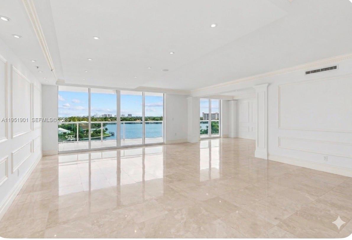 20201 E Country Club Dr #608, Aventura FL 33180