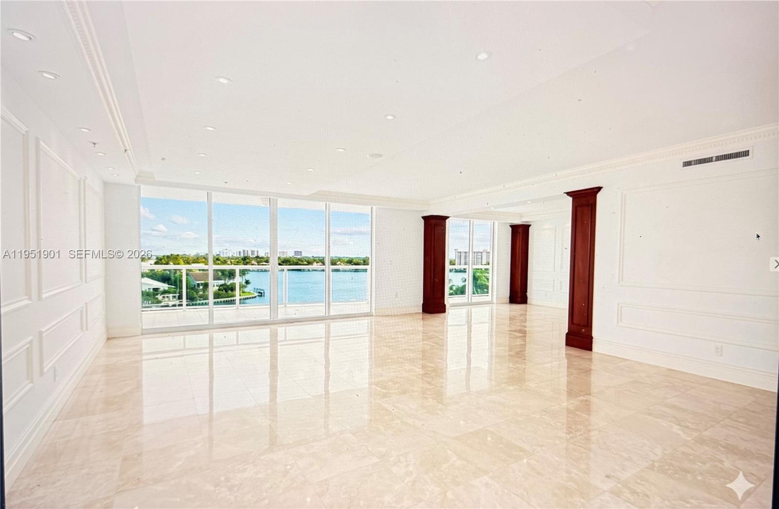 20201 E Country Club Dr #608, Aventura FL 33180