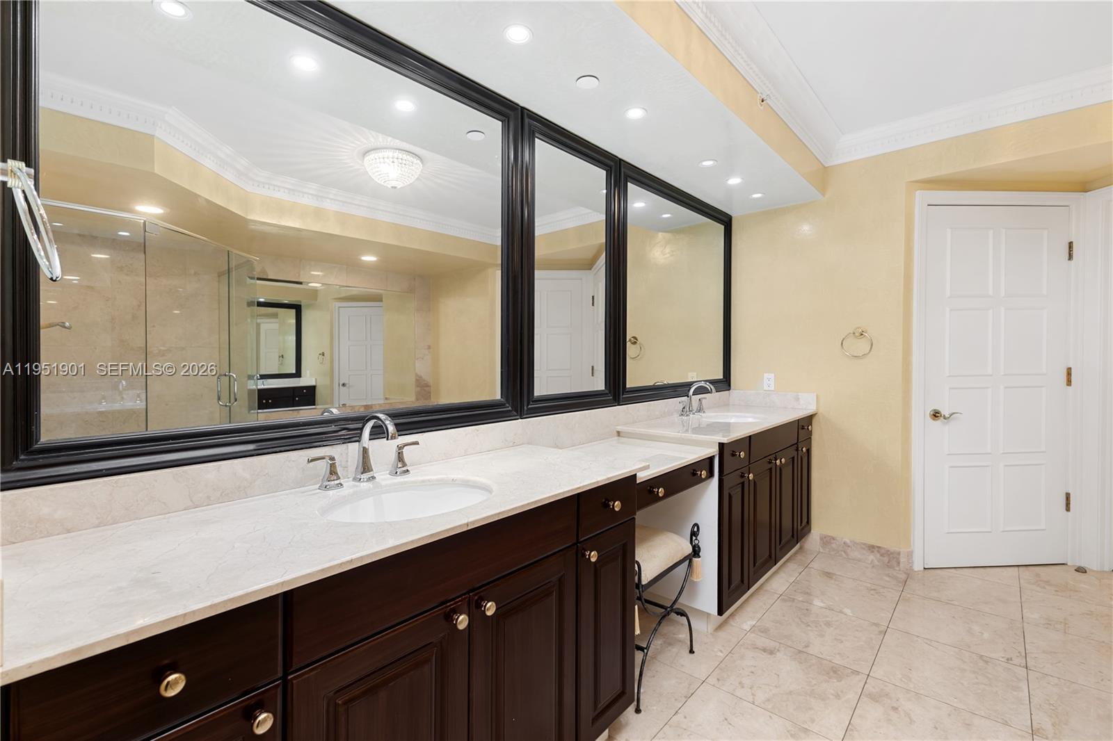 20201 E Country Club Dr #608, Aventura FL 33180