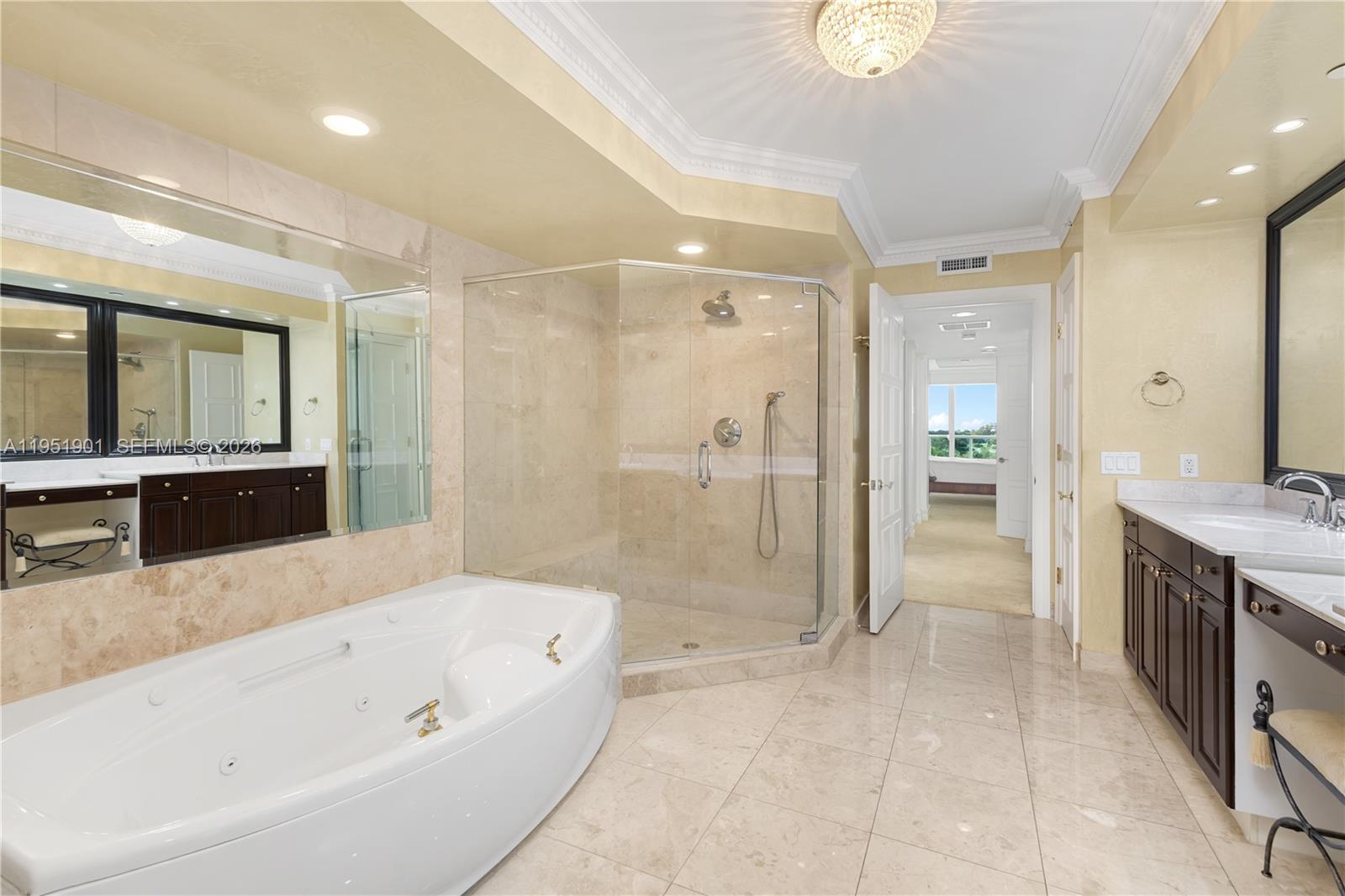 20201 E Country Club Dr #608, Aventura FL 33180