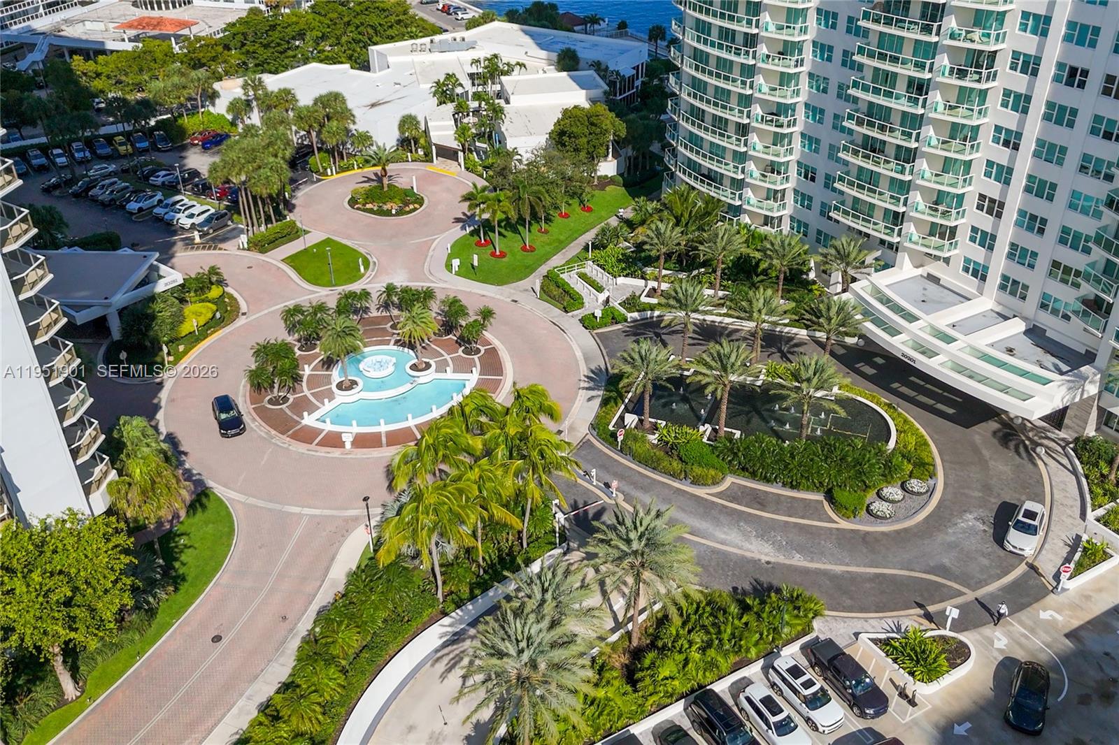 20201 E Country Club Dr #608, Aventura FL 33180