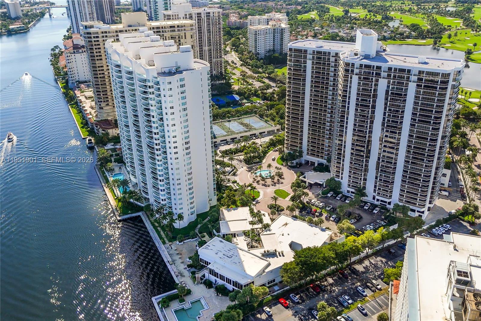 20201 E Country Club Dr #608, Aventura FL 33180