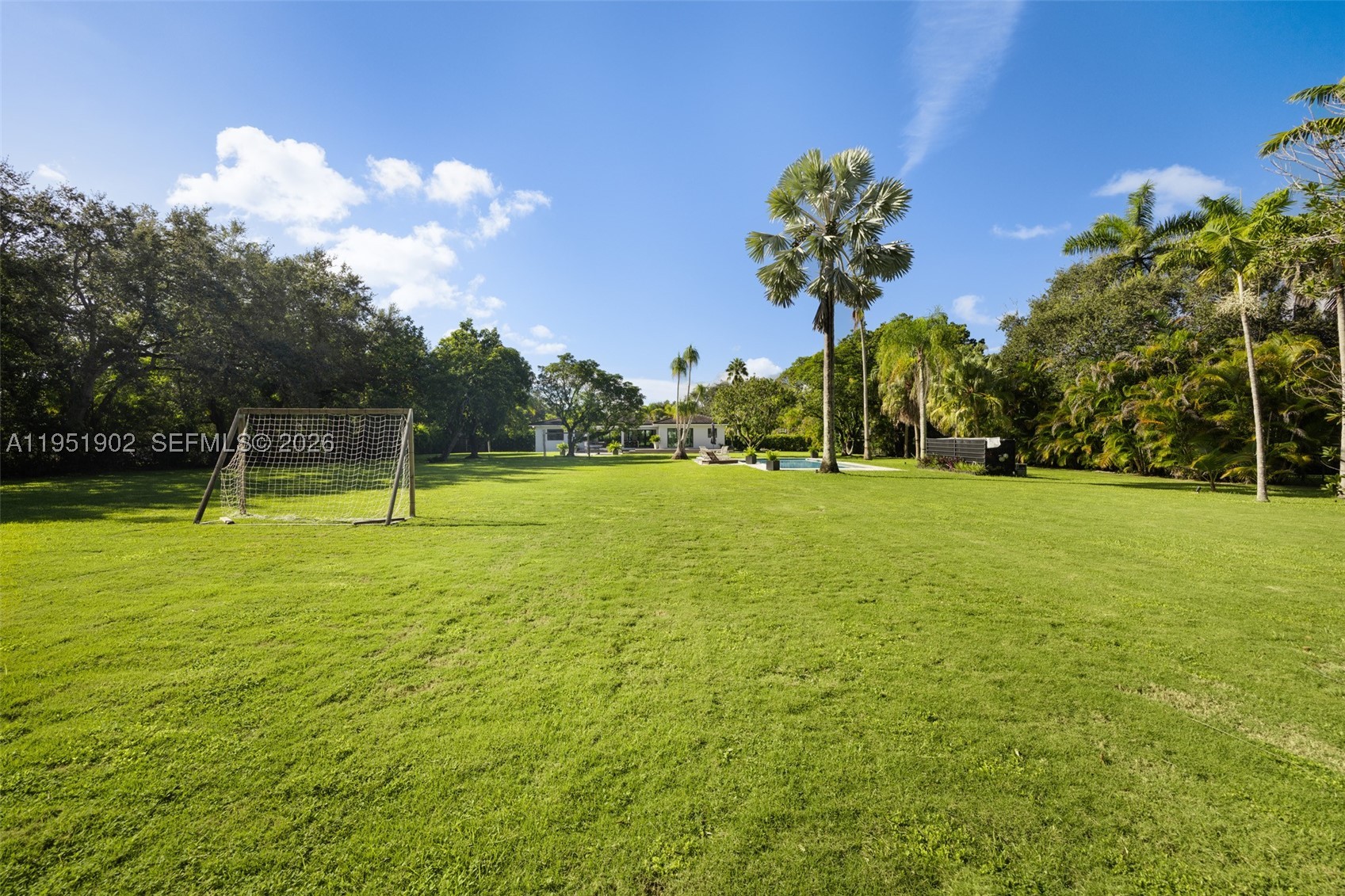 7325 SW 102nd St, Pinecrest FL 33156