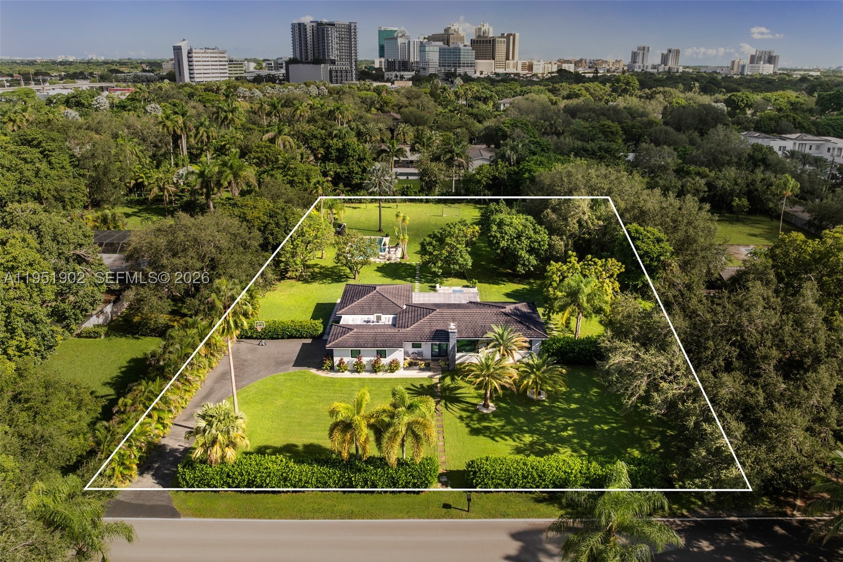 7325 SW 102nd St, Pinecrest FL 33156