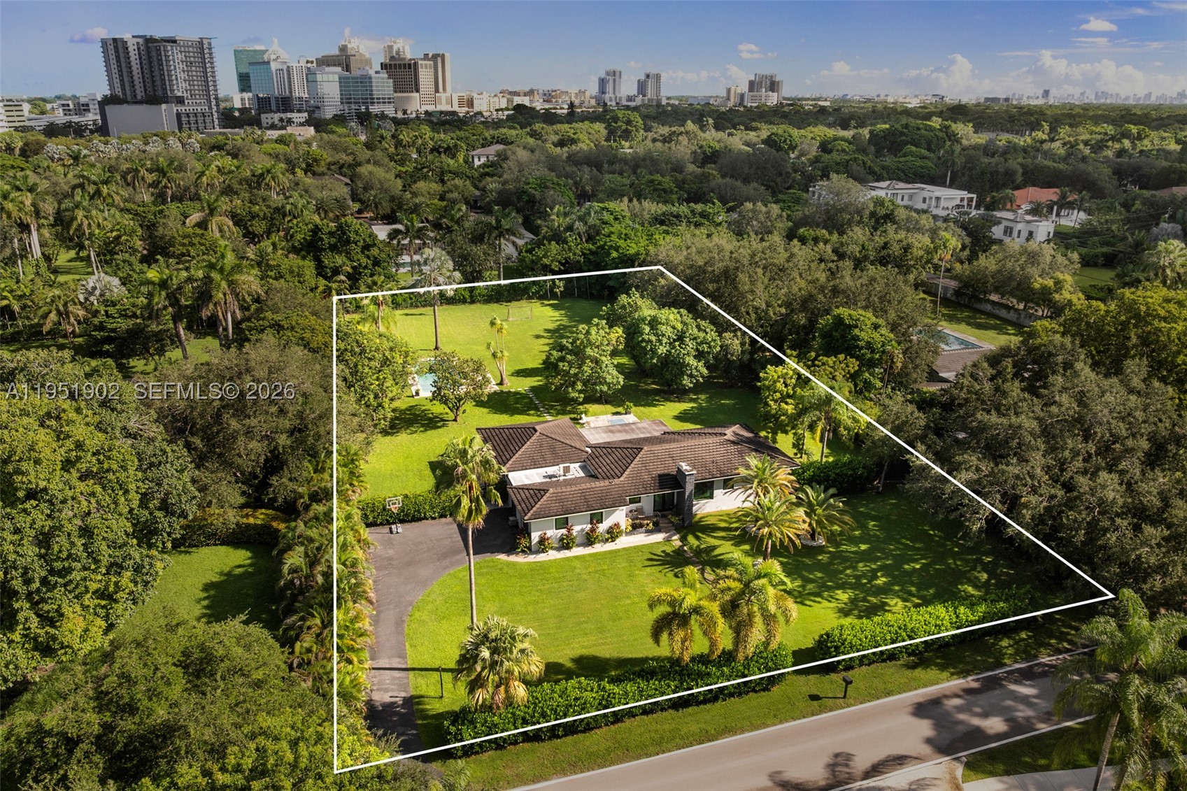 7325 SW 102nd St, Pinecrest FL 33156
