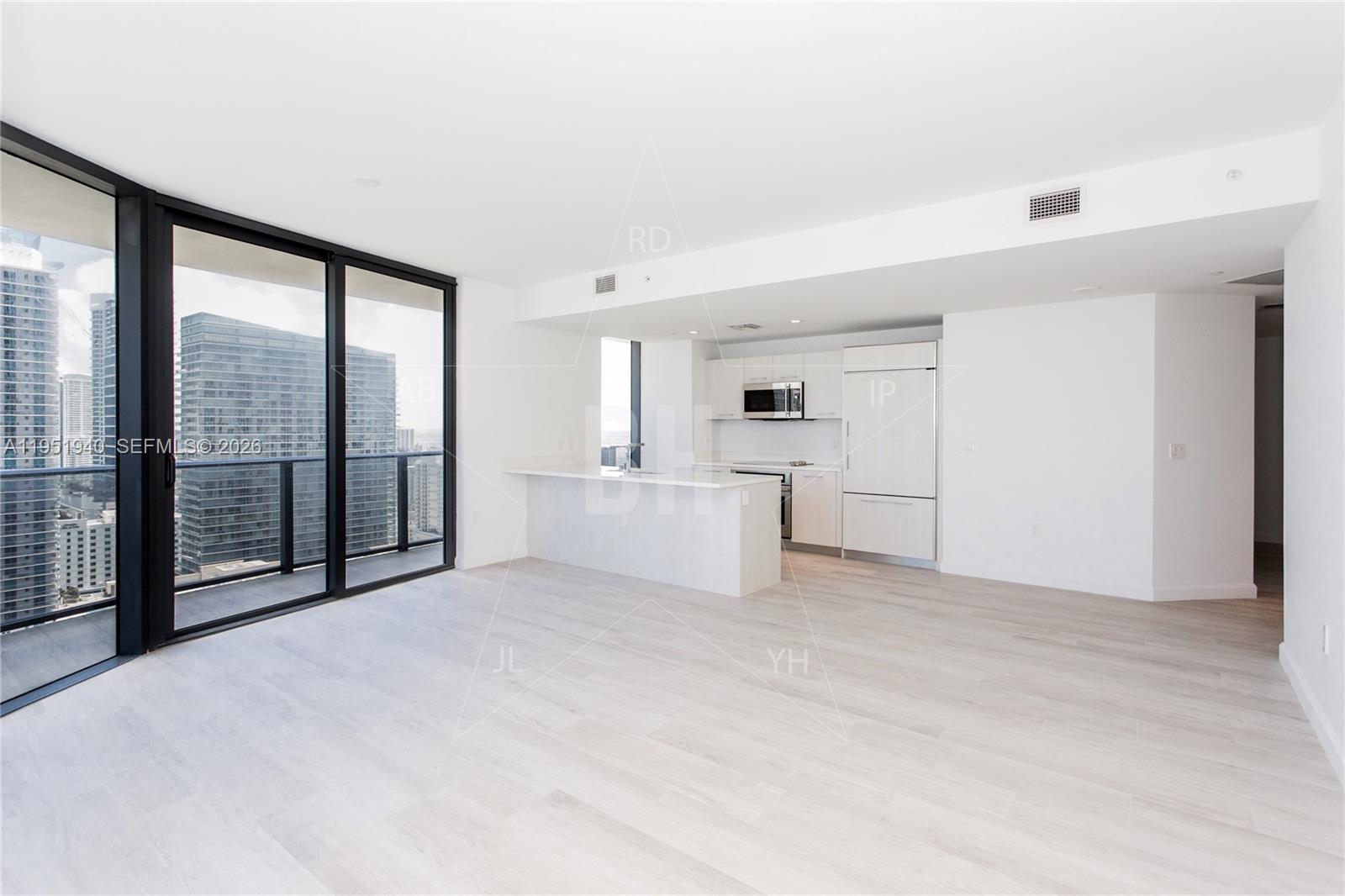 45 SW 9 ST #1603, Miami FL 33130