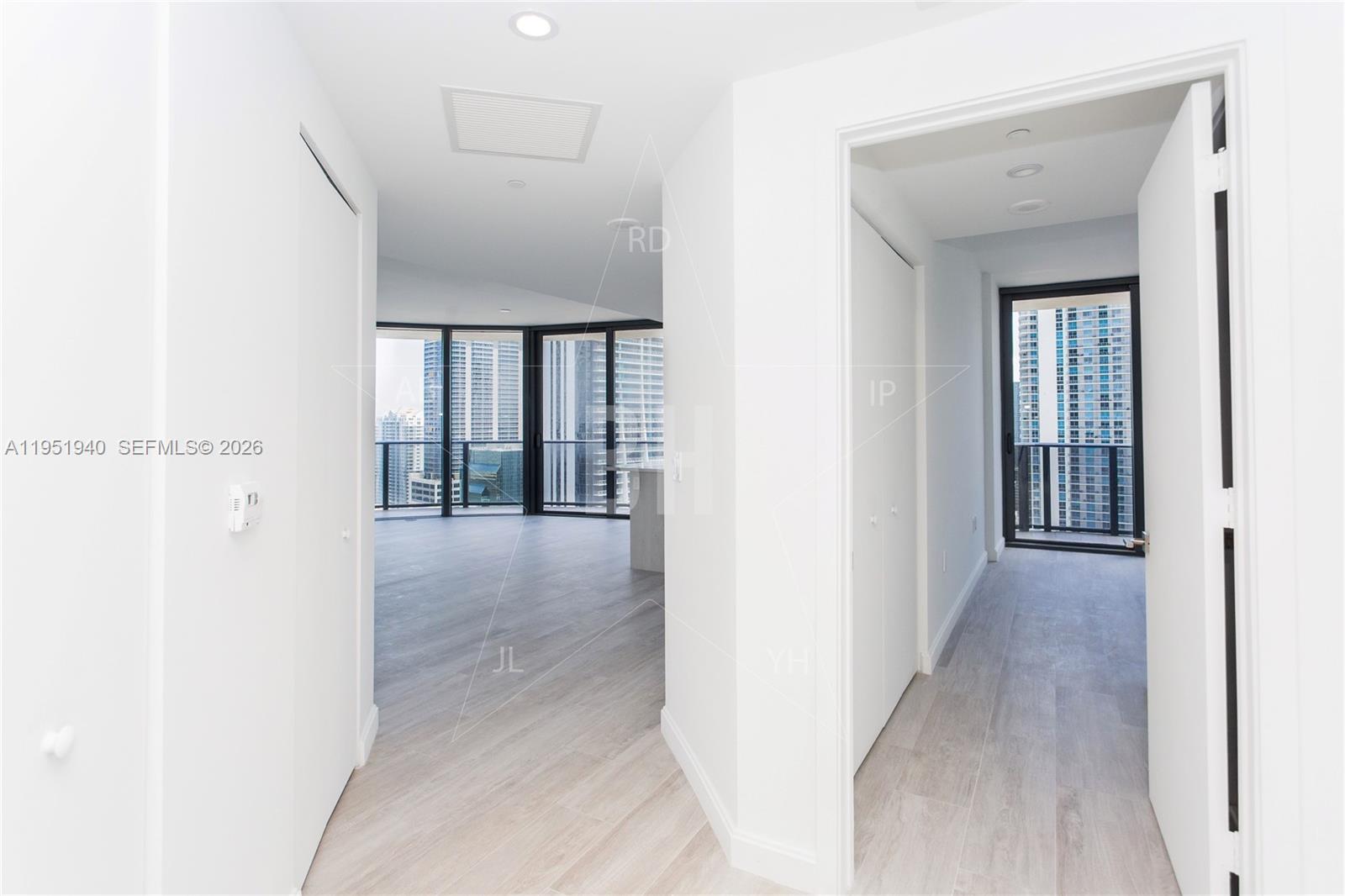 45 SW 9 ST #1603, Miami FL 33130