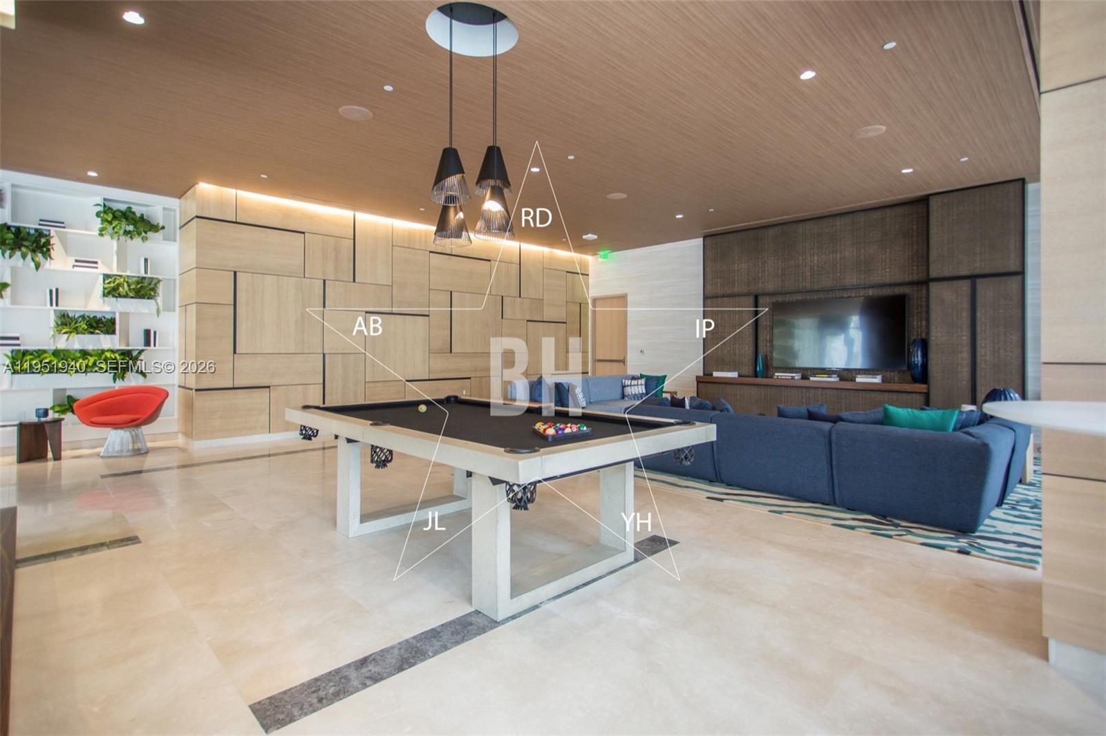45 SW 9 ST #1603, Miami FL 33130