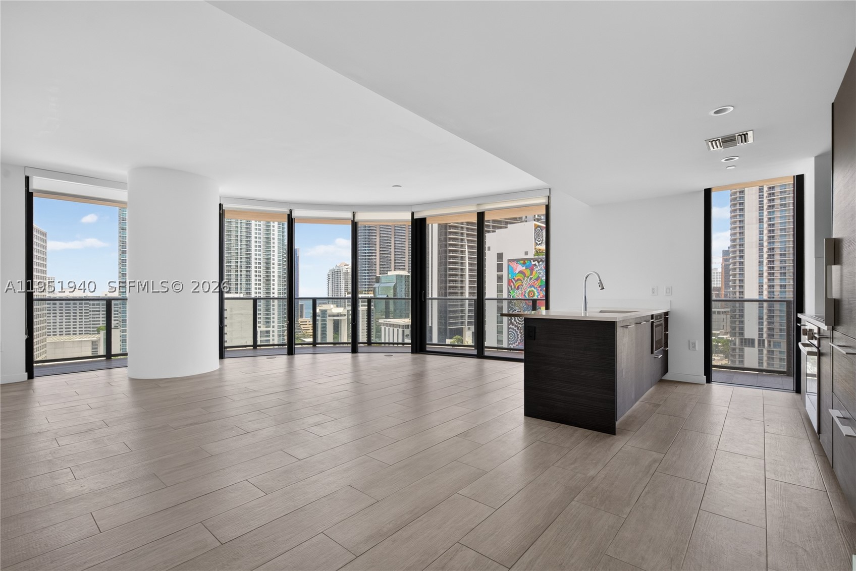 45 SW 9 ST #1603, Miami FL 33130