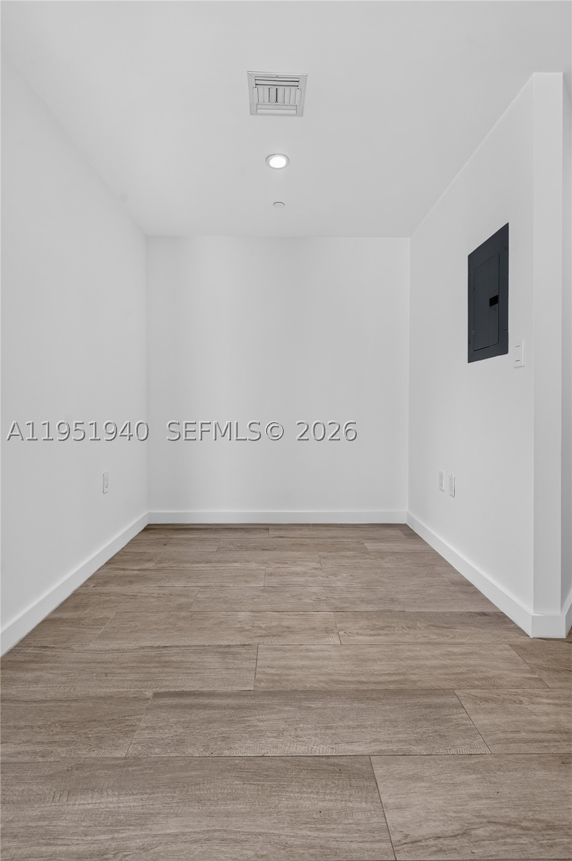 45 SW 9 ST #1603, Miami FL 33130