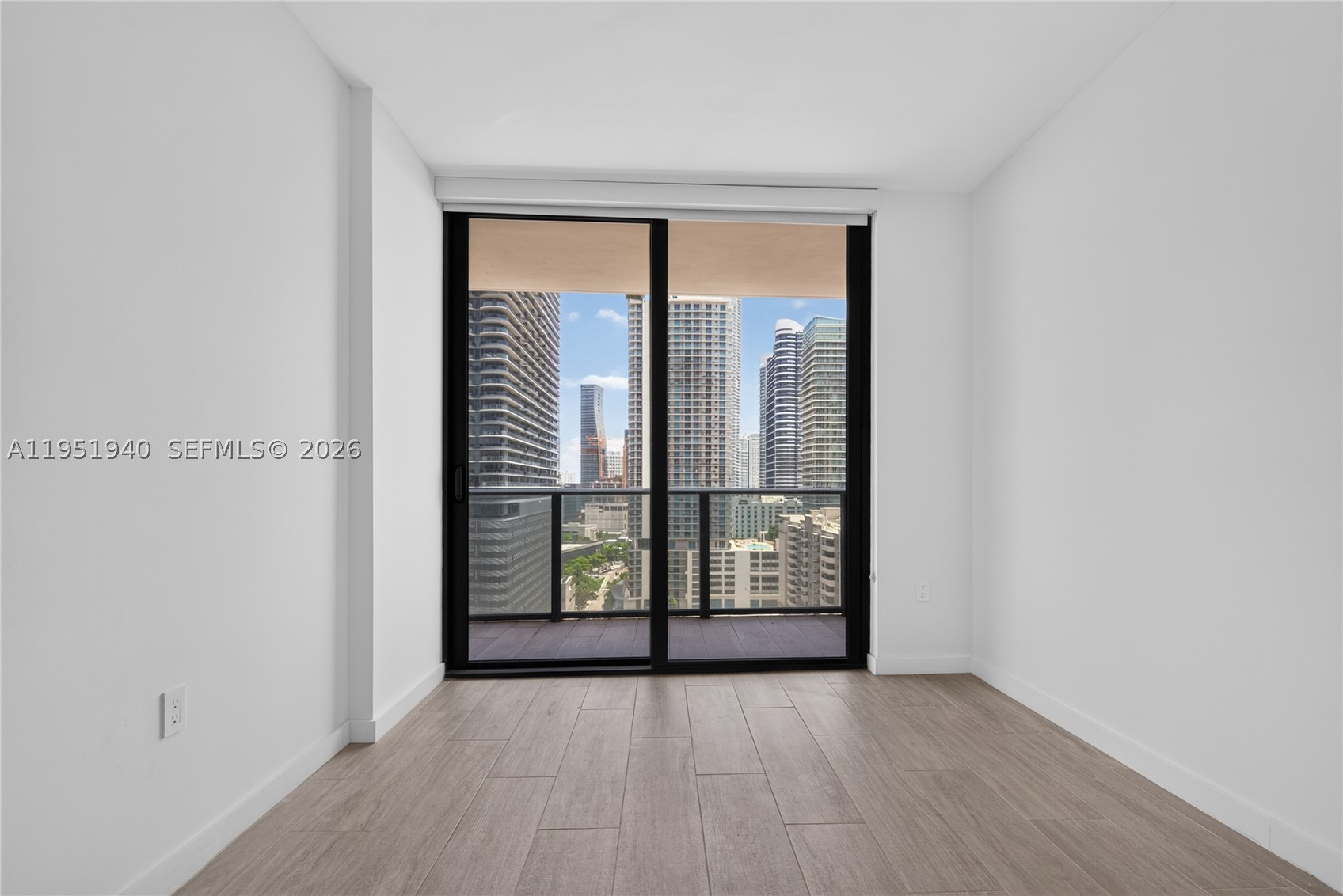 45 SW 9 ST #1603, Miami FL 33130