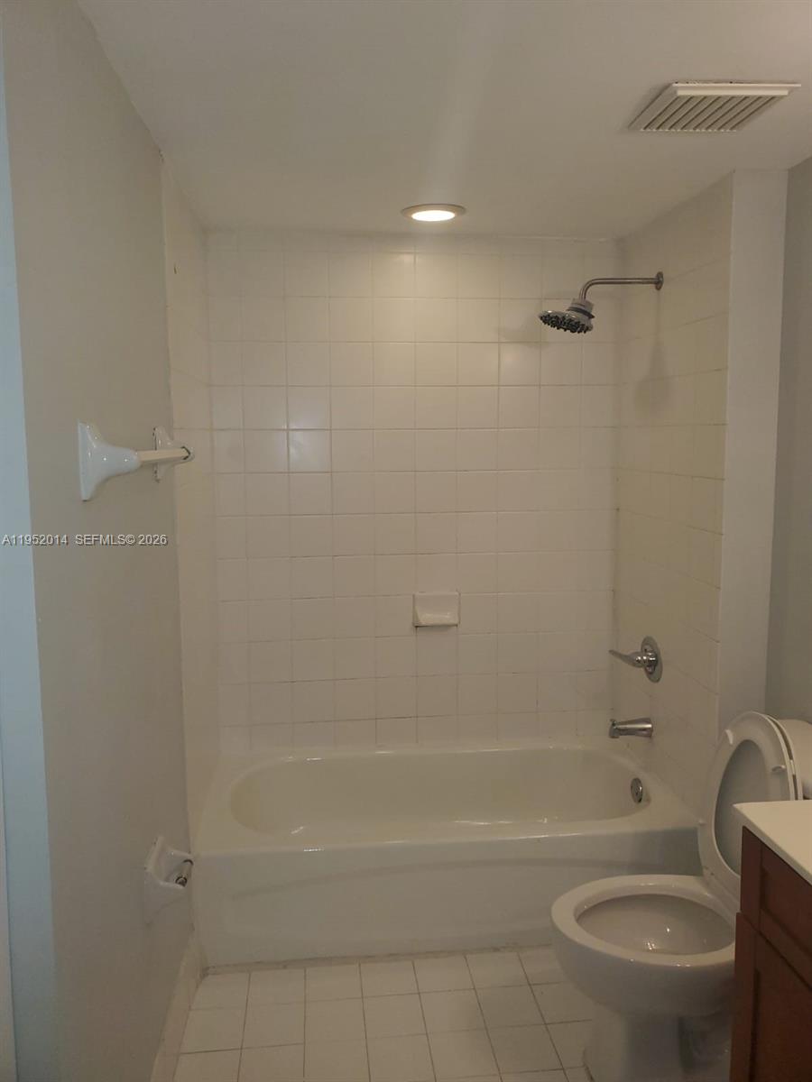 36 NW 6th Ave #603, Miami FL 33128
