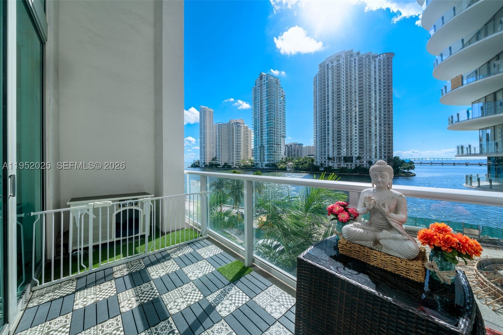 300 S BISCAYNE BLVD #L-410, Miami FL 33131