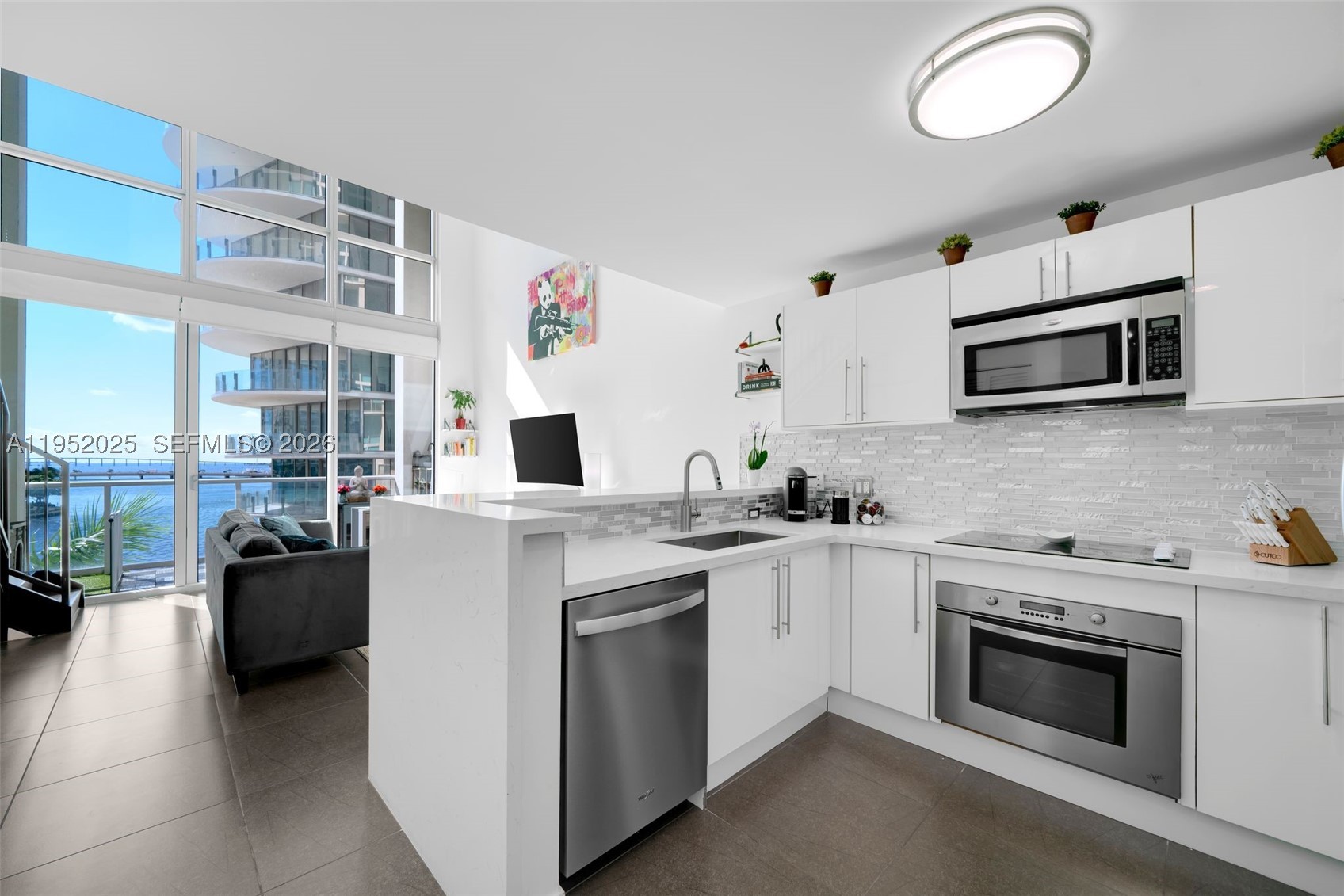 300 S BISCAYNE BLVD #L-410, Miami FL 33131
