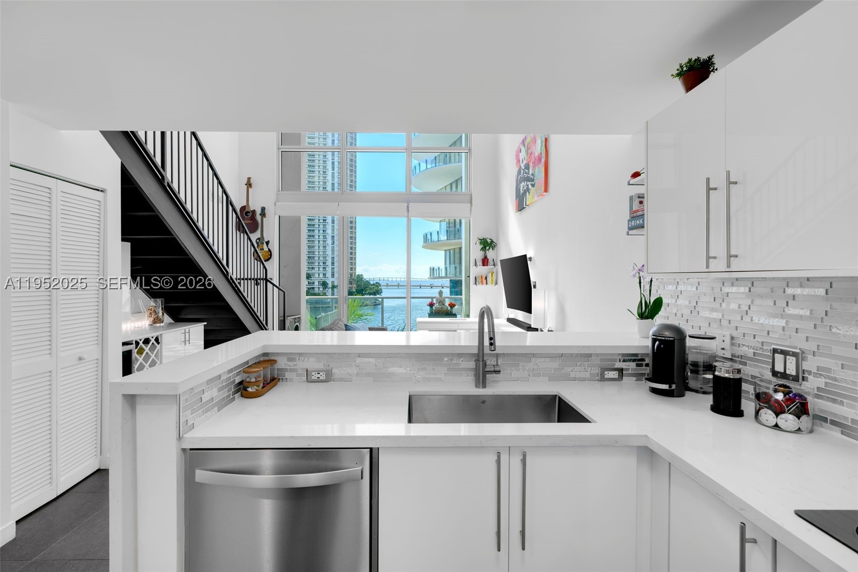 300 S BISCAYNE BLVD #L-410, Miami FL 33131