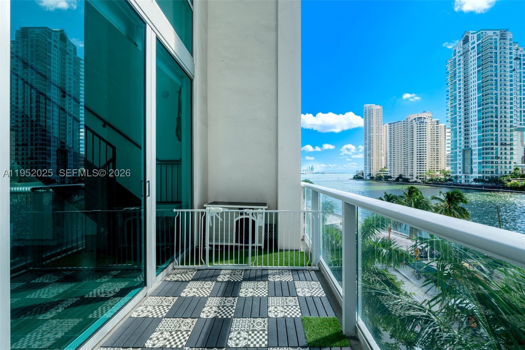 300 S BISCAYNE BLVD #L-410, Miami FL 33131