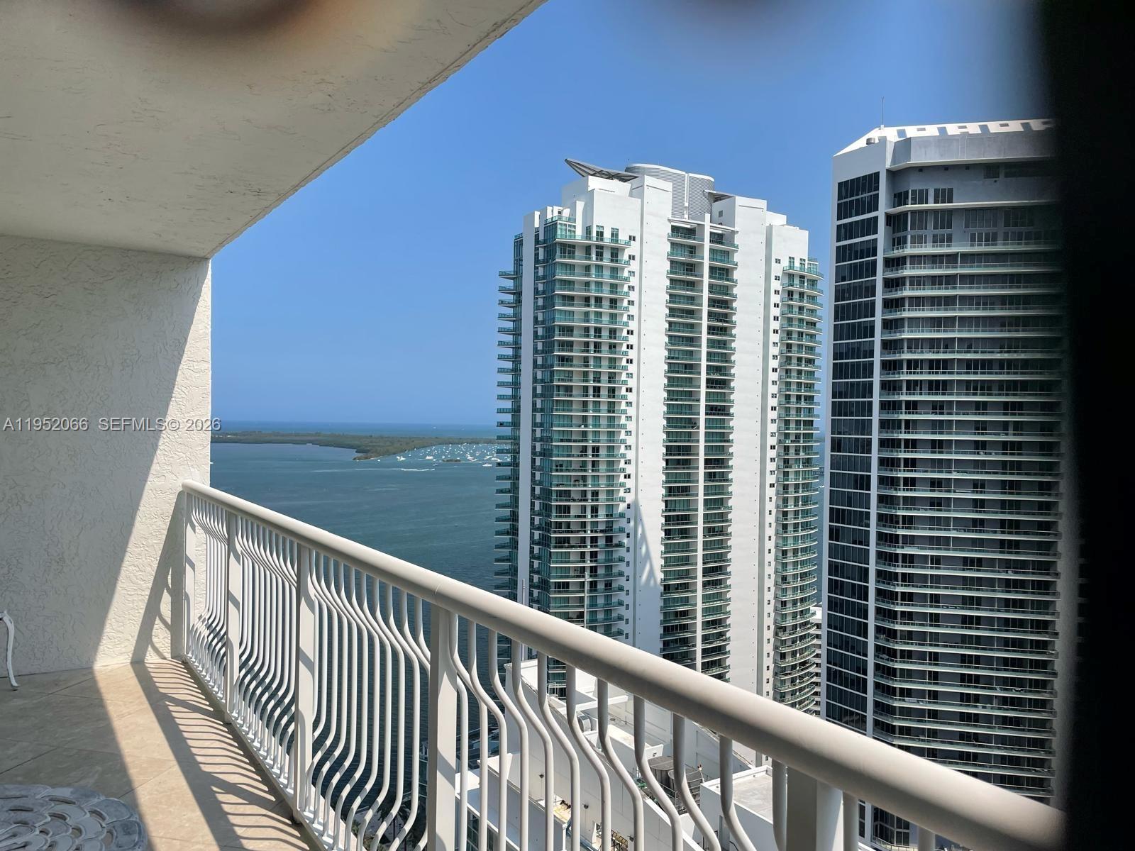 1200 Brickell Bay Dr #3921, Miami FL 33131
