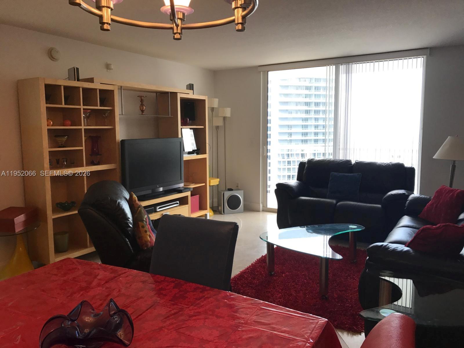 1200 Brickell Bay Dr #3921, Miami FL 33131