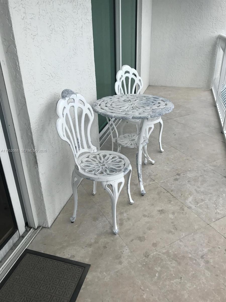 1200 Brickell Bay Dr #3921, Miami FL 33131