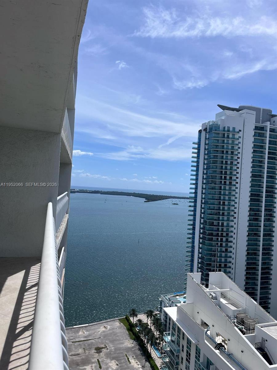 1200 Brickell Bay Dr #3921, Miami FL 33131