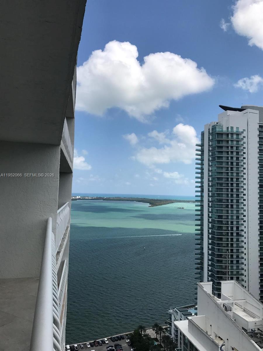 1200 Brickell Bay Dr #3921, Miami FL 33131
