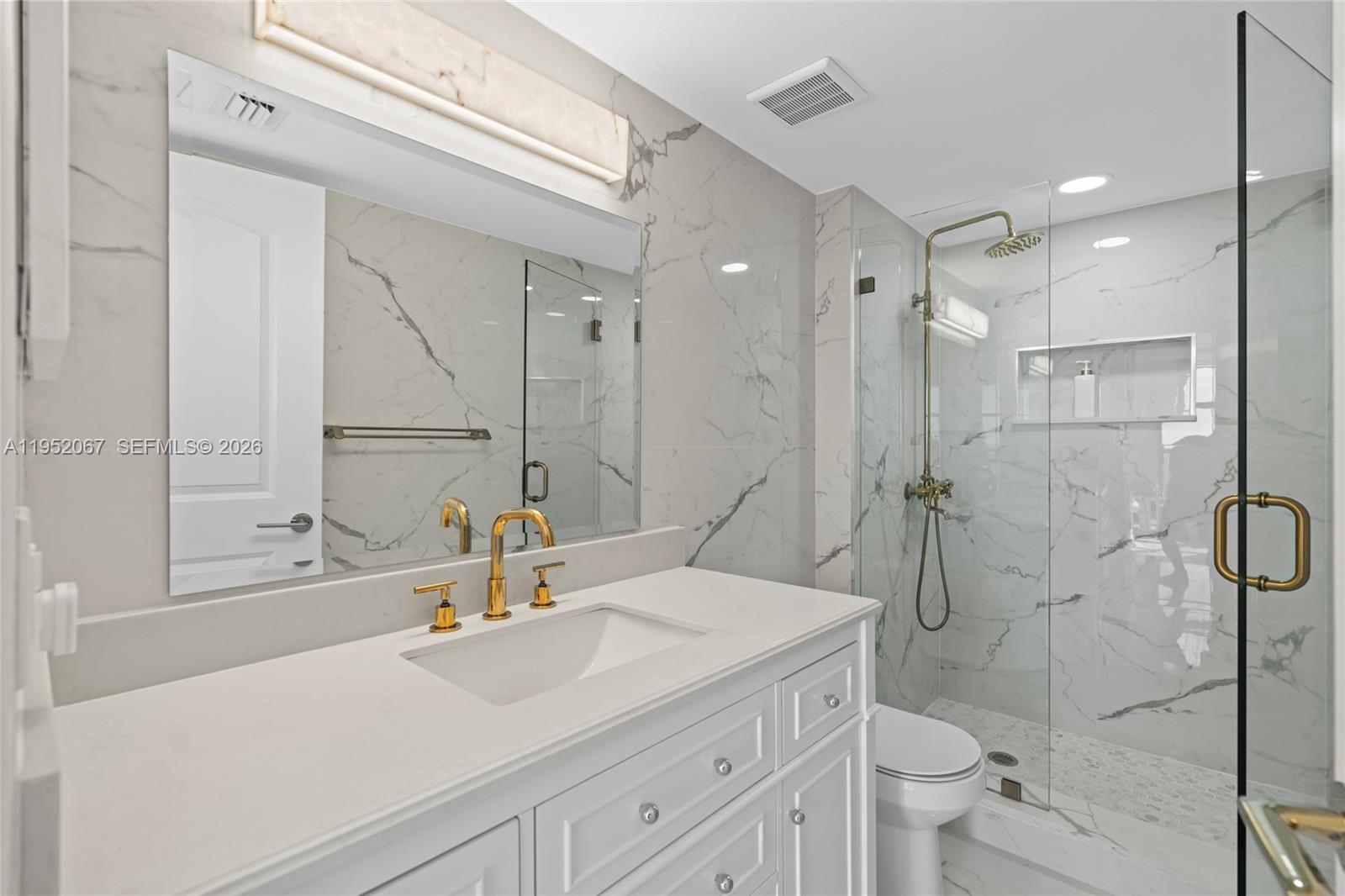 3500 Mystic Pointe Dr #2908, Aventura FL 33180