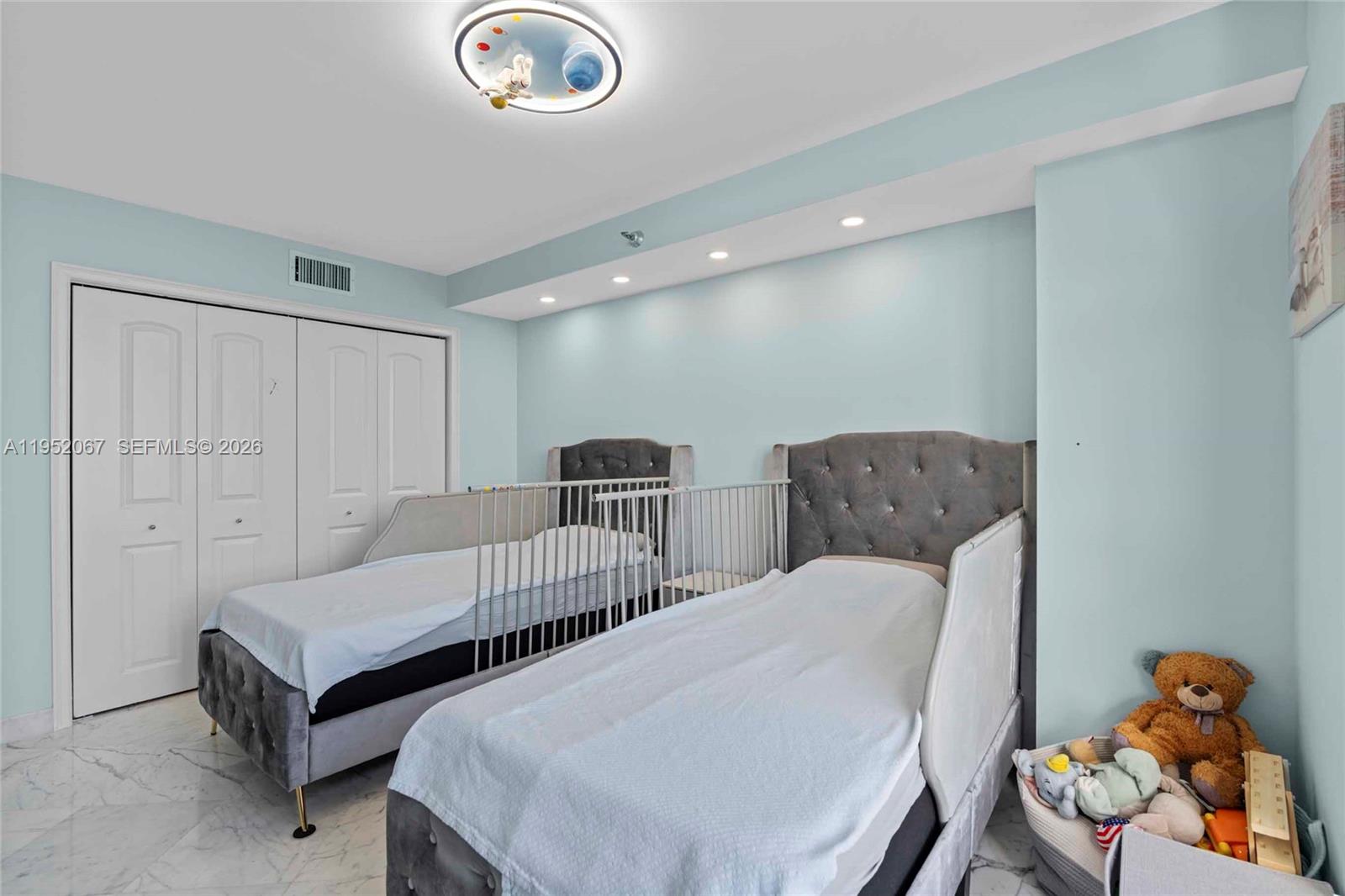 3500 Mystic Pointe Dr #2908, Aventura FL 33180