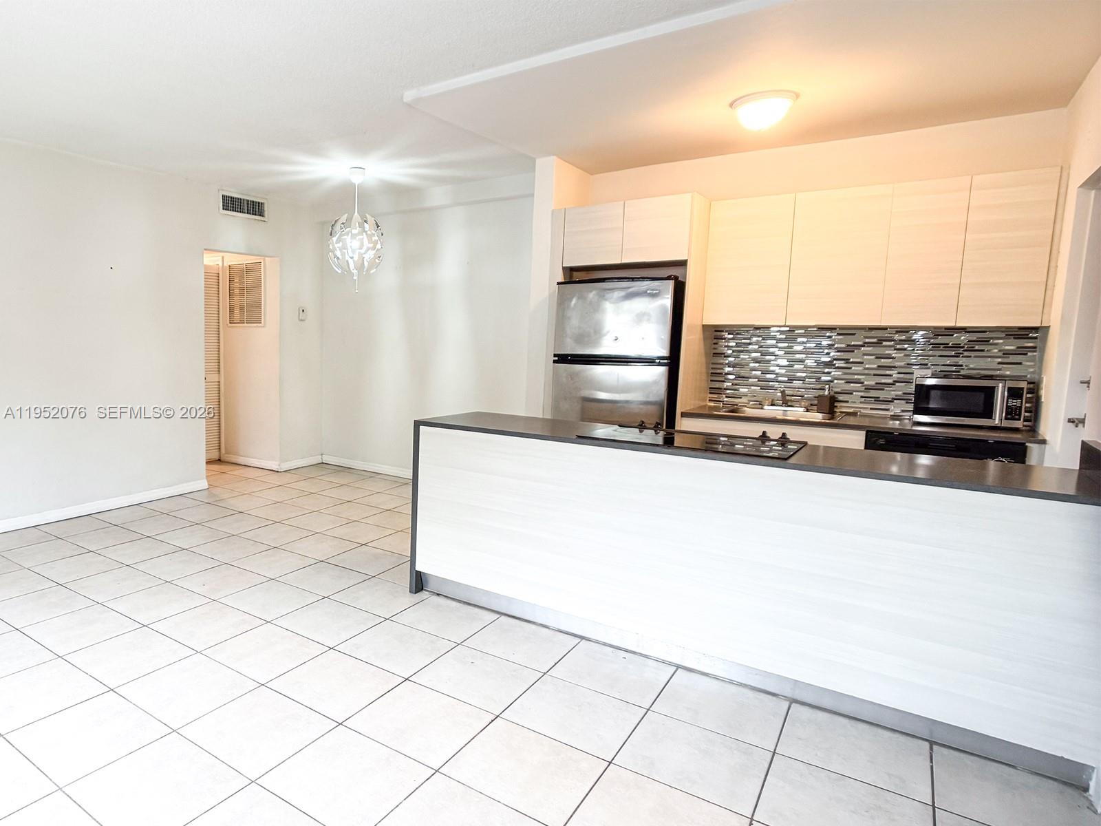 2430 NE 135th St #101, North Miami FL 33181