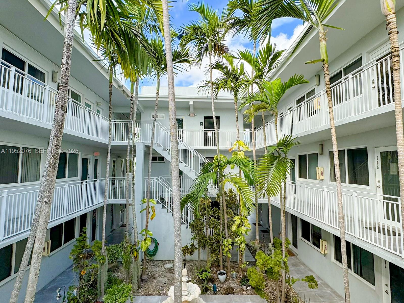 2430 NE 135th St #101, North Miami FL 33181