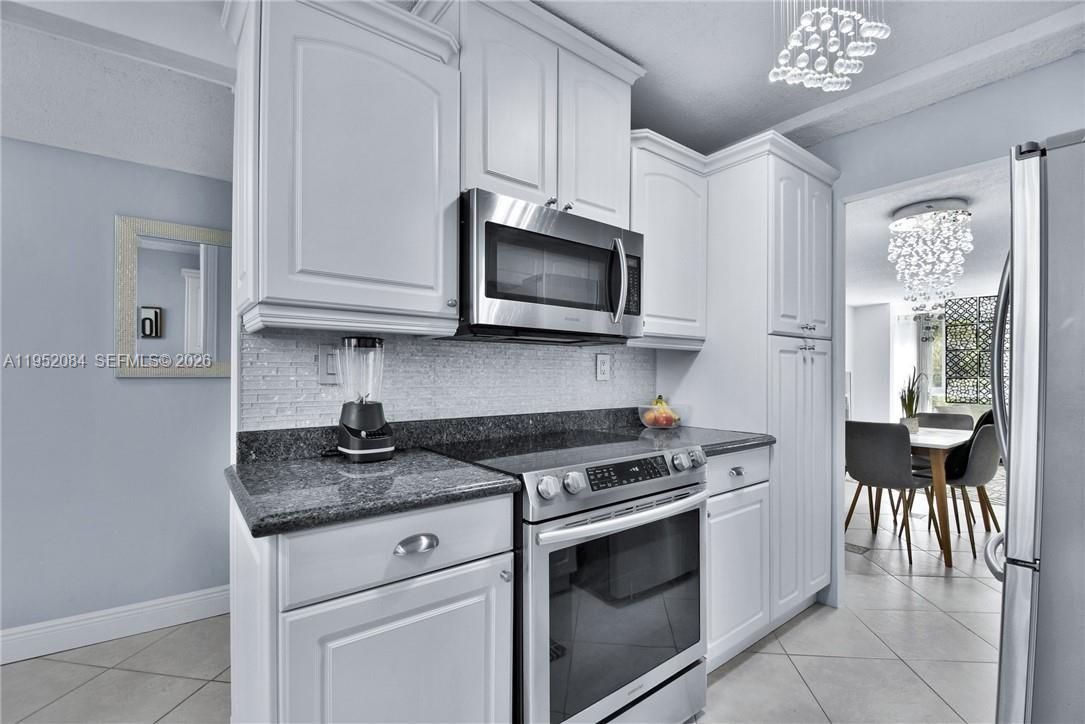 2999 NW 48th Ave #438, Lauderdale Lakes FL 33313