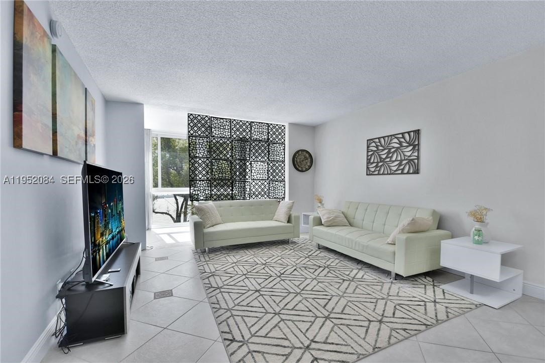 2999 NW 48th Ave #438, Lauderdale Lakes FL 33313