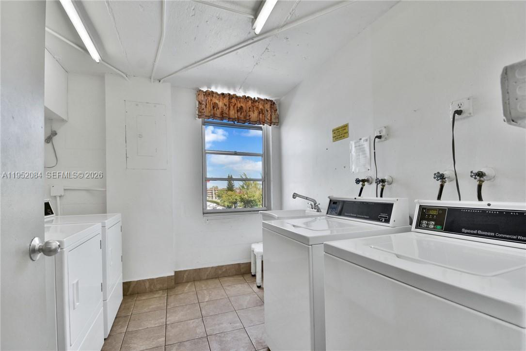 2999 NW 48th Ave #438, Lauderdale Lakes FL 33313