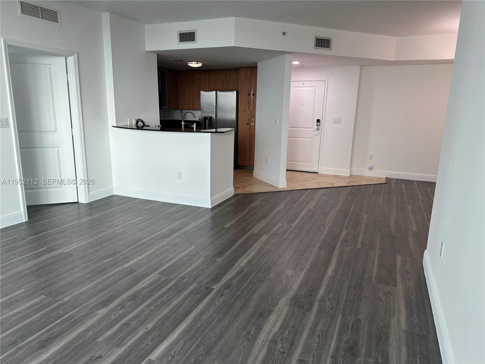 7900 Harbor Island Dr #906, North Bay Village FL 33141