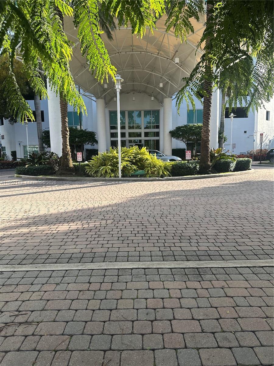 7900 Harbor Island Dr #906, North Bay Village FL 33141