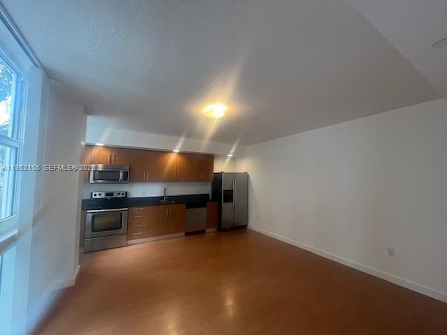 601 NE 23rd St #TH4, Miami FL 33137
