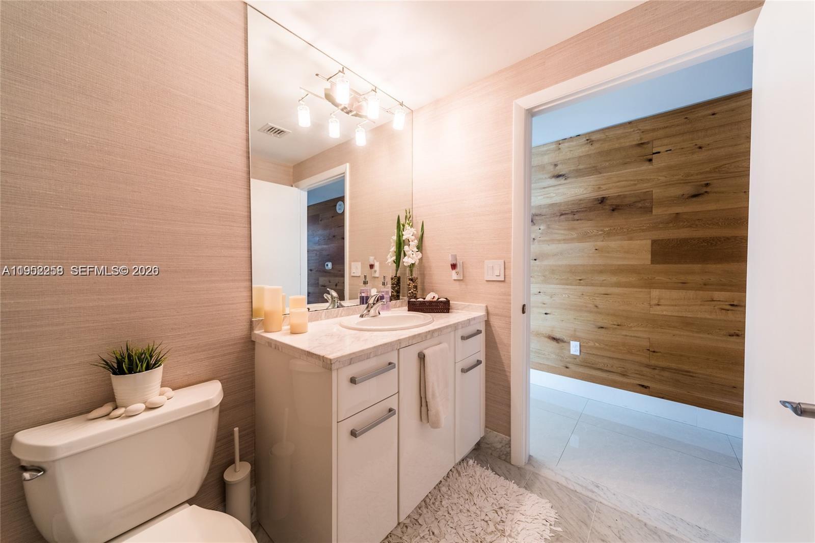 244 Biscayne Blvd #4407, Miami FL 33132