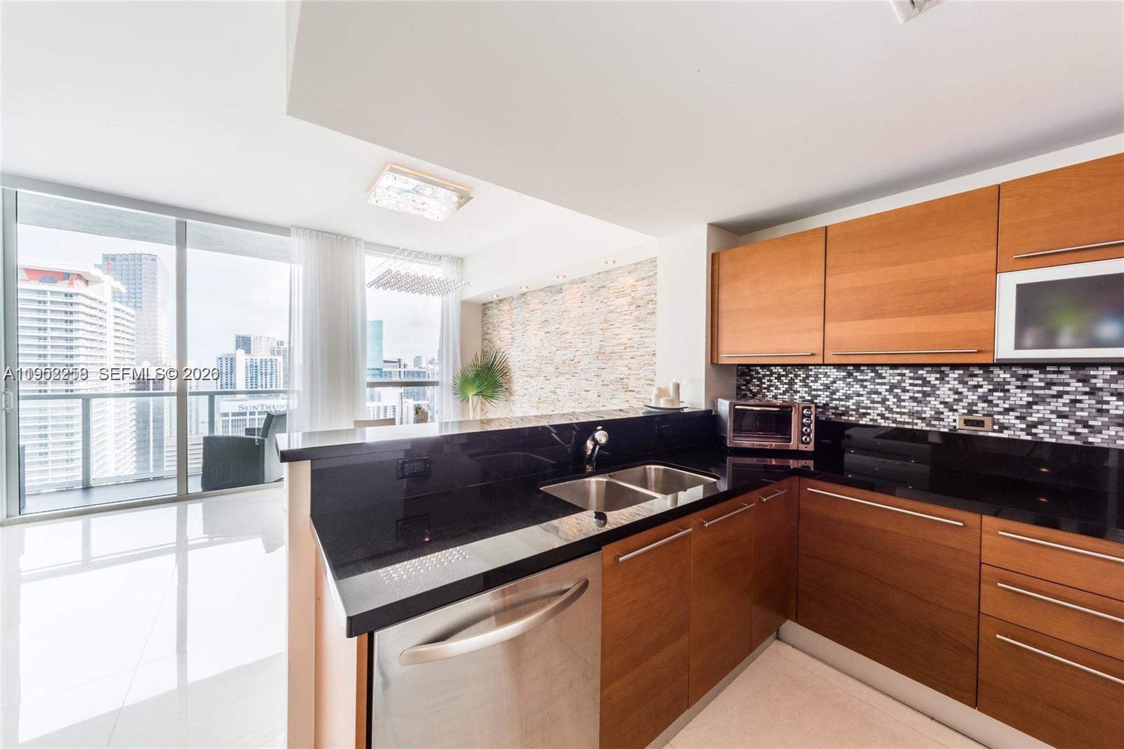 244 Biscayne Blvd #4407, Miami FL 33132