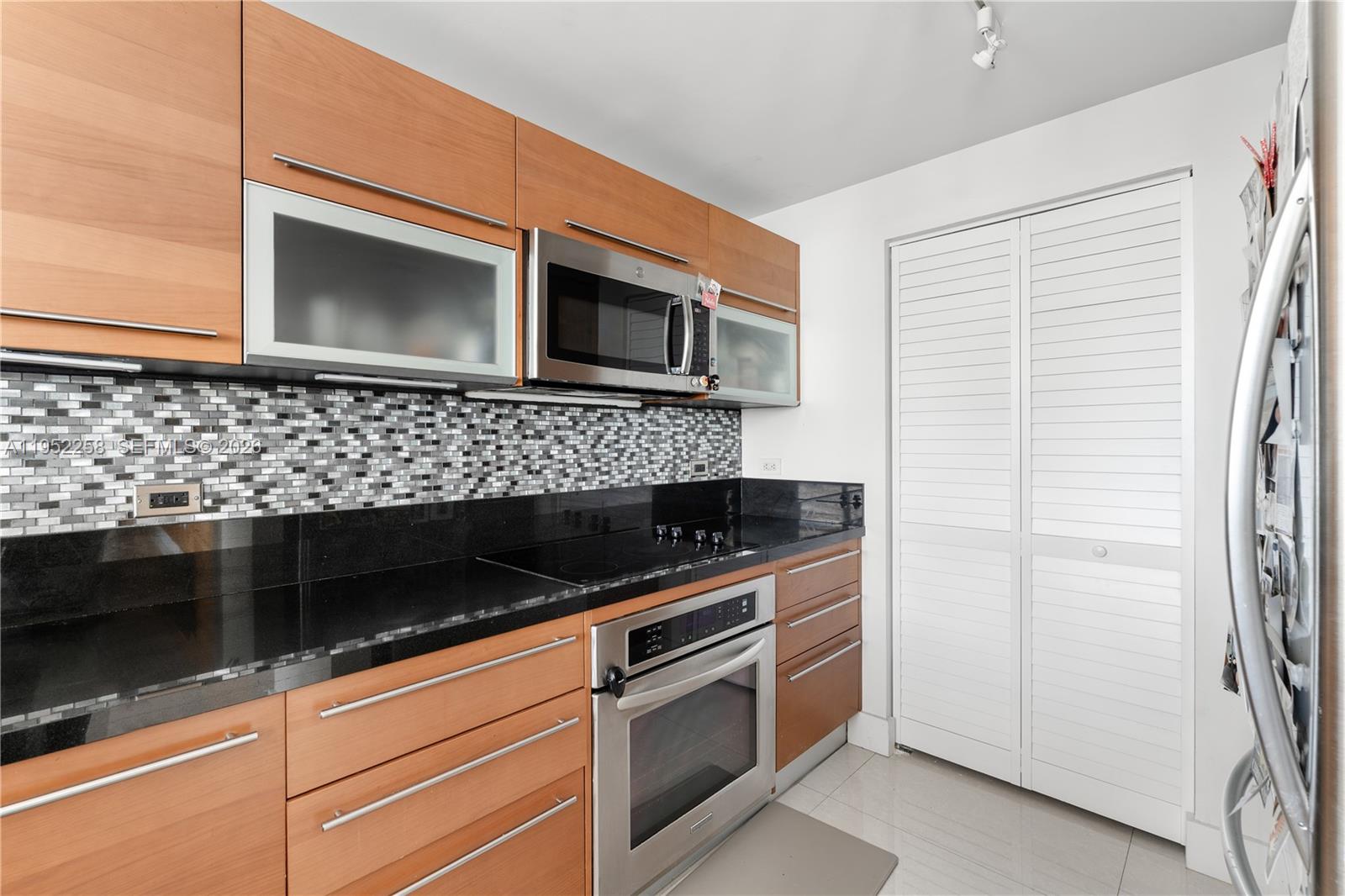 244 Biscayne Blvd #4407, Miami FL 33132