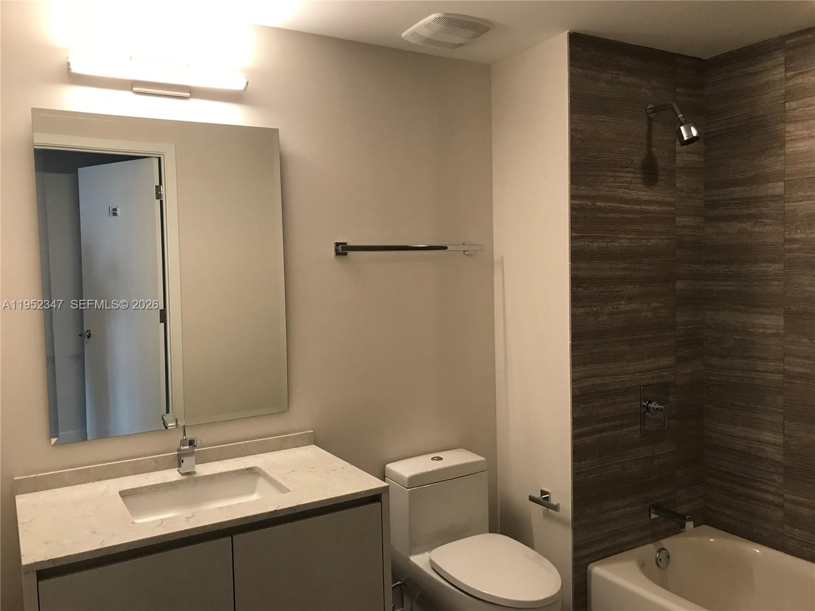 1010 BRICKELL AVE #2110, Miami FL 33131