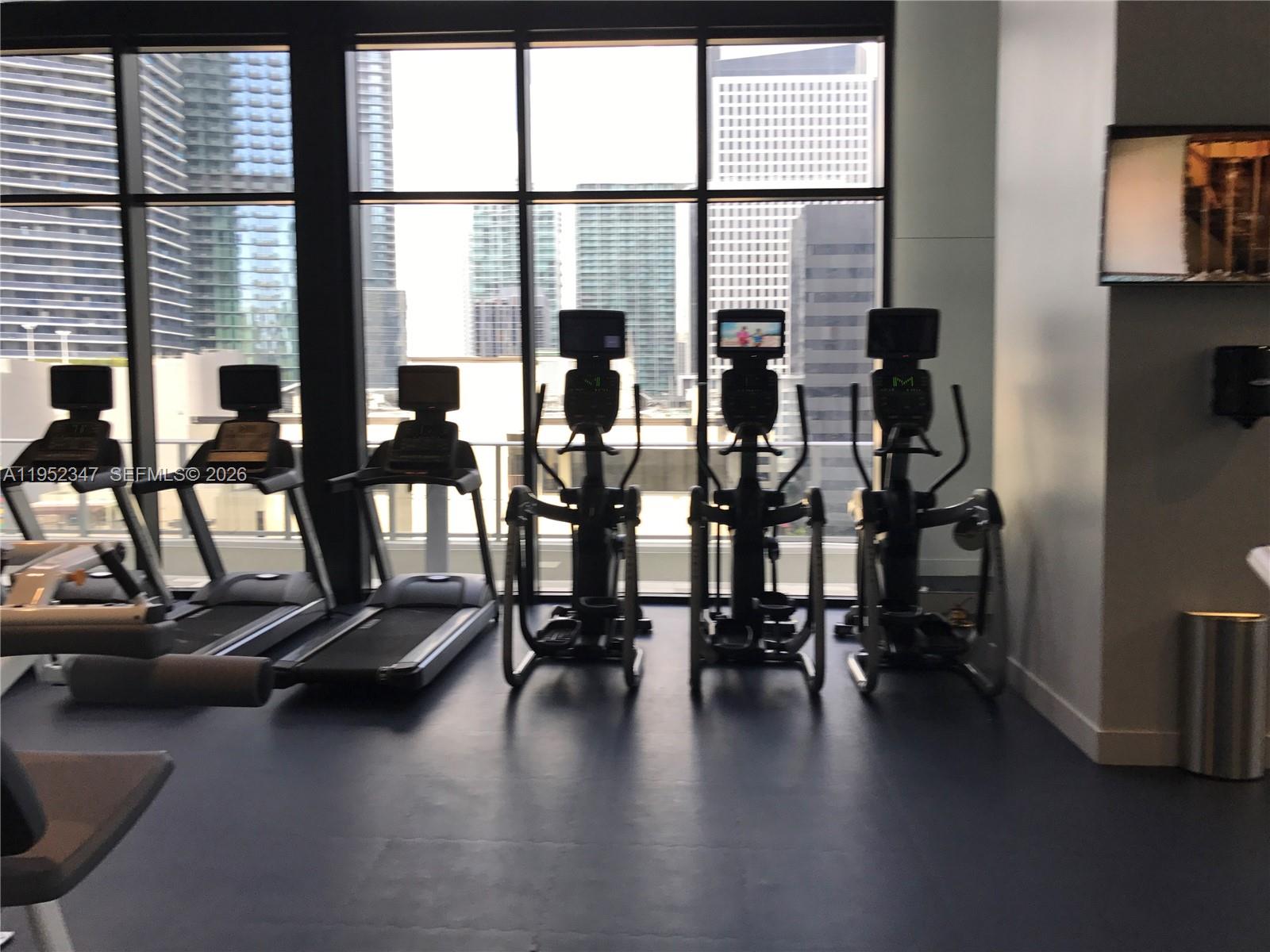 1010 BRICKELL AVE #2110, Miami FL 33131