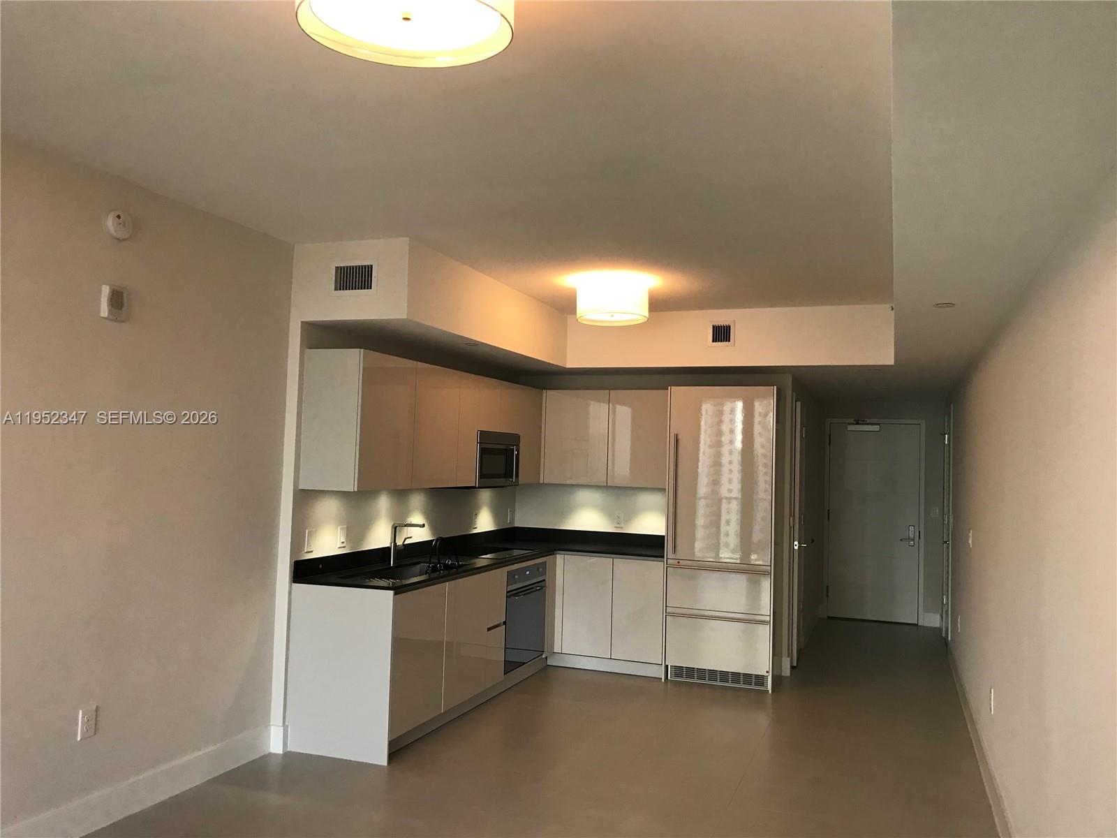 1010 BRICKELL AVE #2110, Miami FL 33131