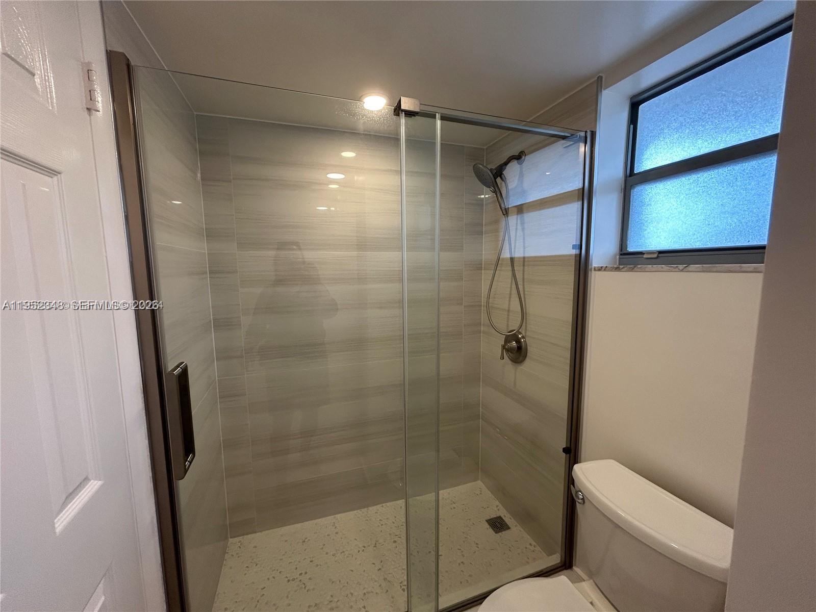 3550 NE 169th St #304, North Miami Beach FL 33160