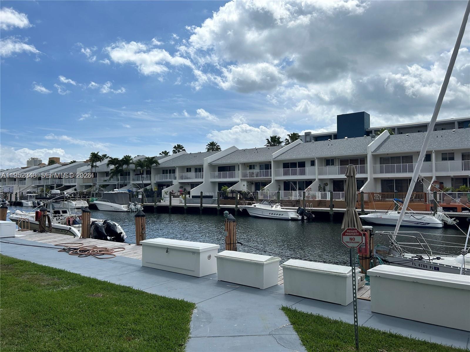 3550 NE 169th St #304, North Miami Beach FL 33160