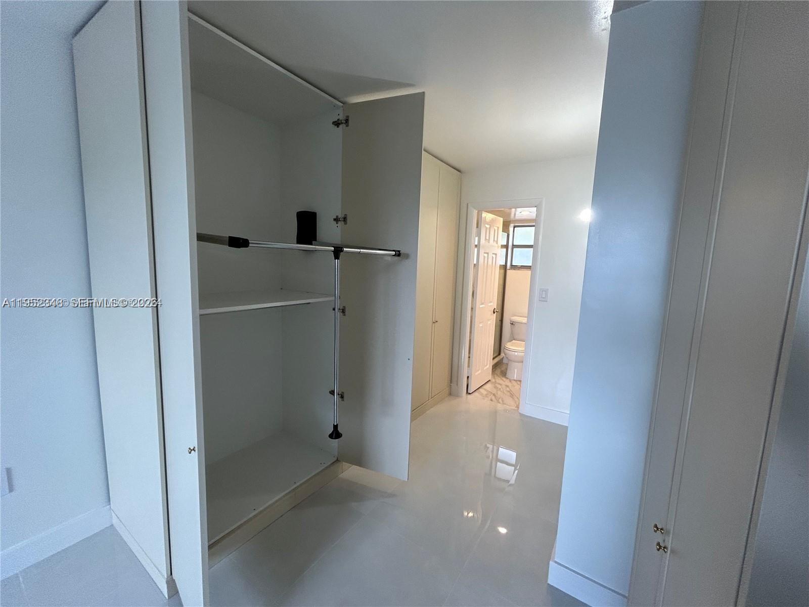 3550 NE 169th St #304, North Miami Beach FL 33160