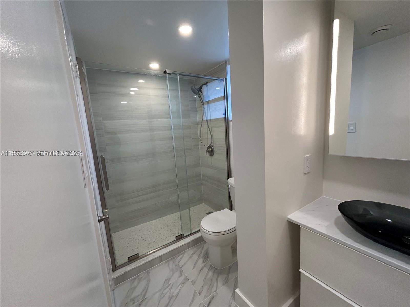 3550 NE 169th St #304, North Miami Beach FL 33160