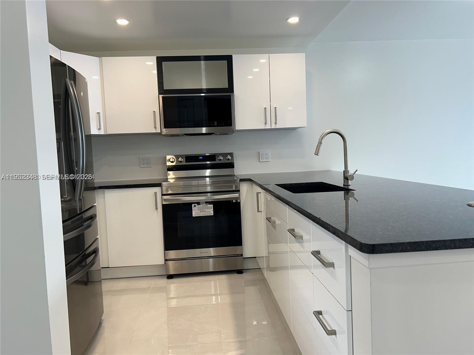 3550 NE 169th St #304, North Miami Beach FL 33160