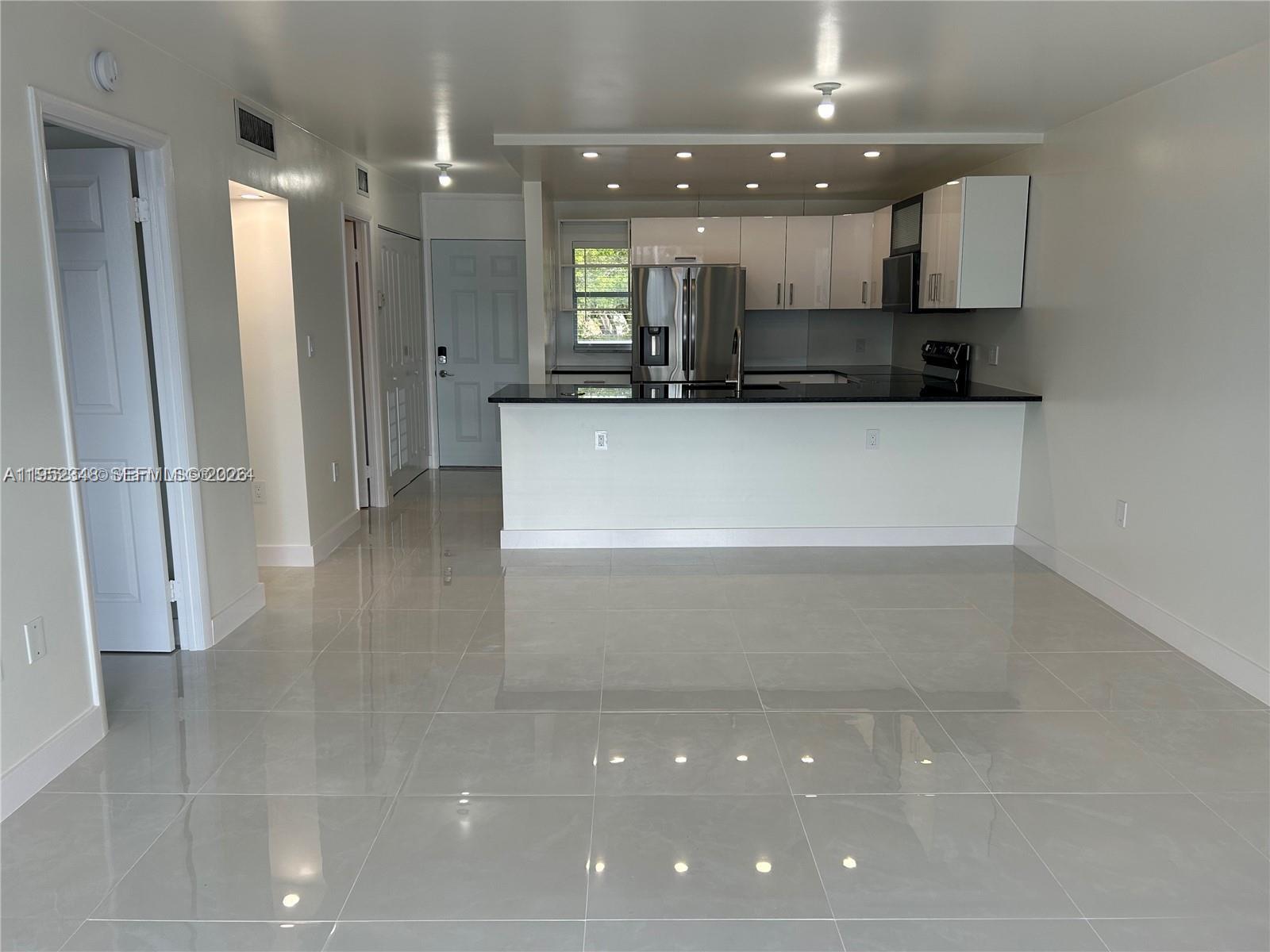 3550 NE 169th St #304, North Miami Beach FL 33160