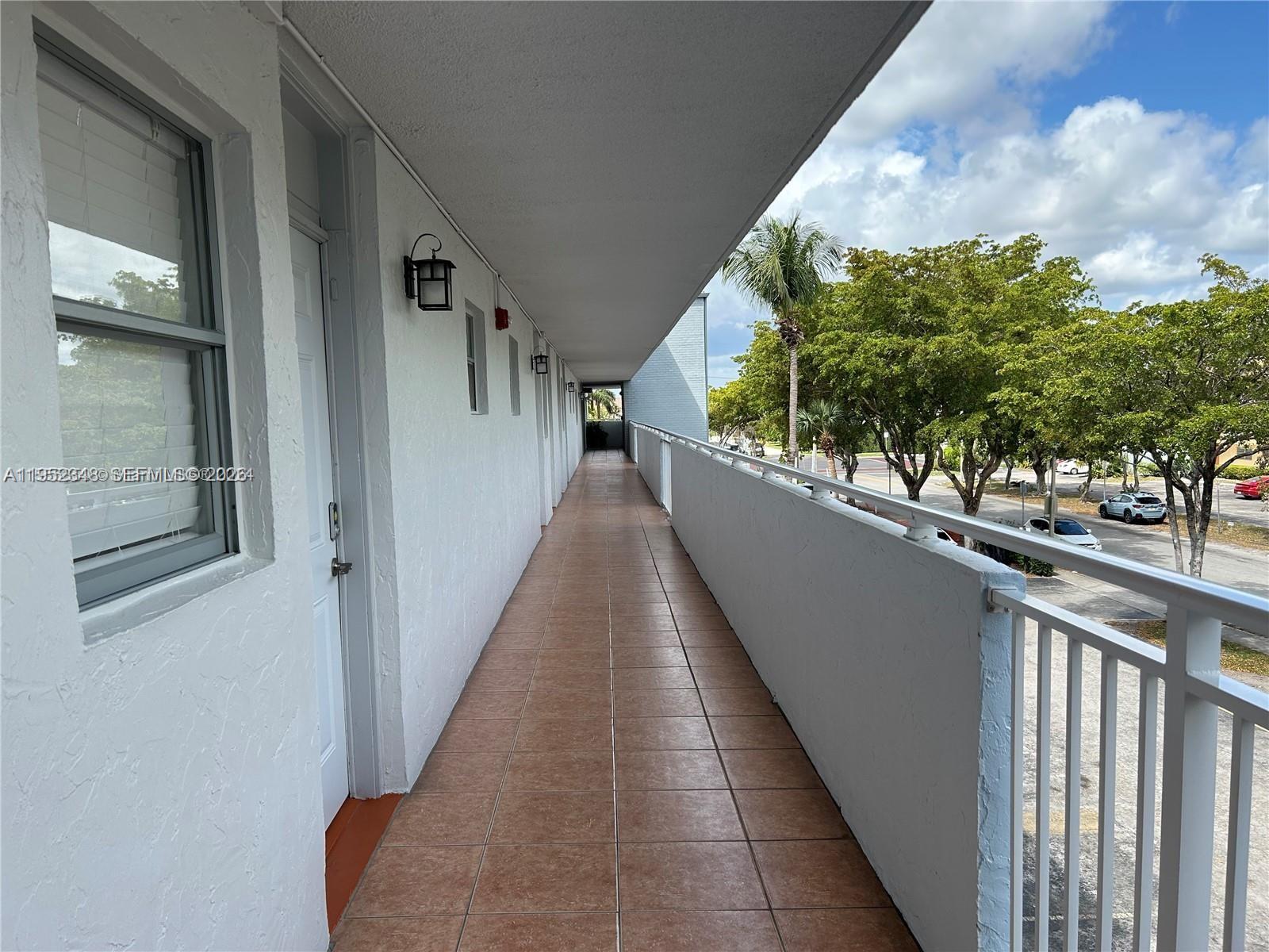 3550 NE 169th St #304, North Miami Beach FL 33160