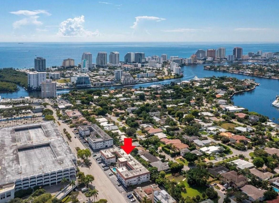 2424 NE 9th St #307, Fort Lauderdale FL 33304