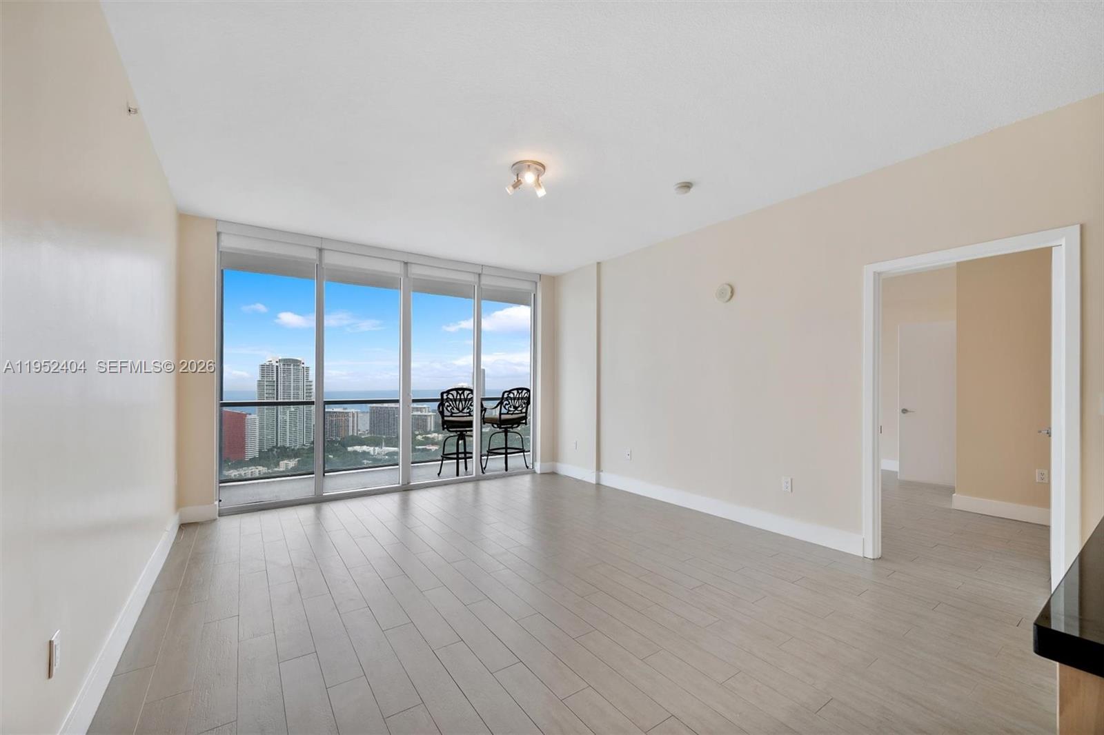 79 SW 12th St #4004S, Miami FL 33130